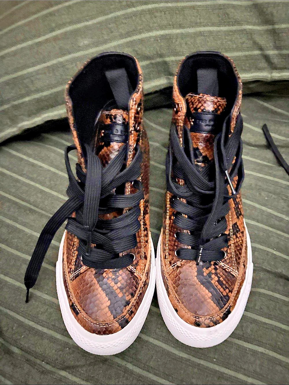 Rag and Bone Women's Snakeskin Sneakers US 8